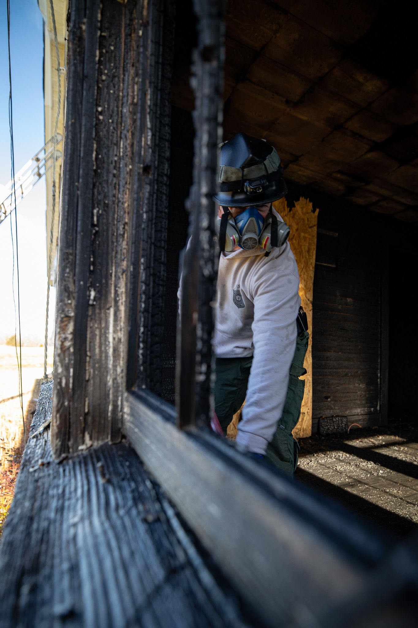 SLED Agent investigating a fire